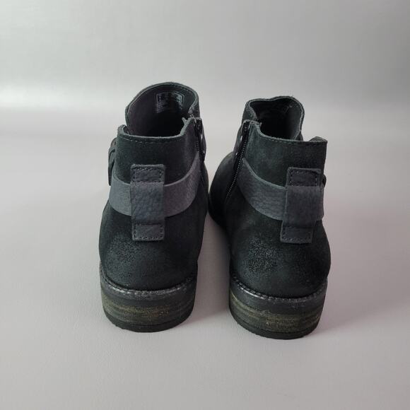 Clarks Demi Tone Womens Ankle Boot Black Suede Side Zip US Size 8.5 - Picture 8 of 10